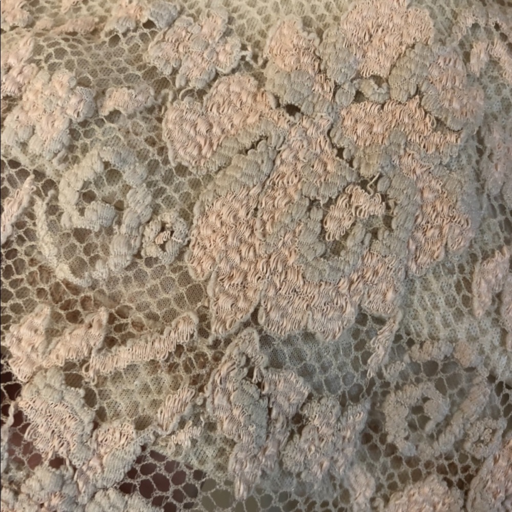Lace top. - Picture 3 of 3